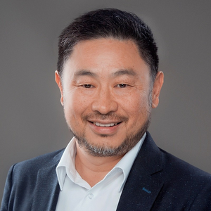 Li Xin (Founder and President of Sustenture)